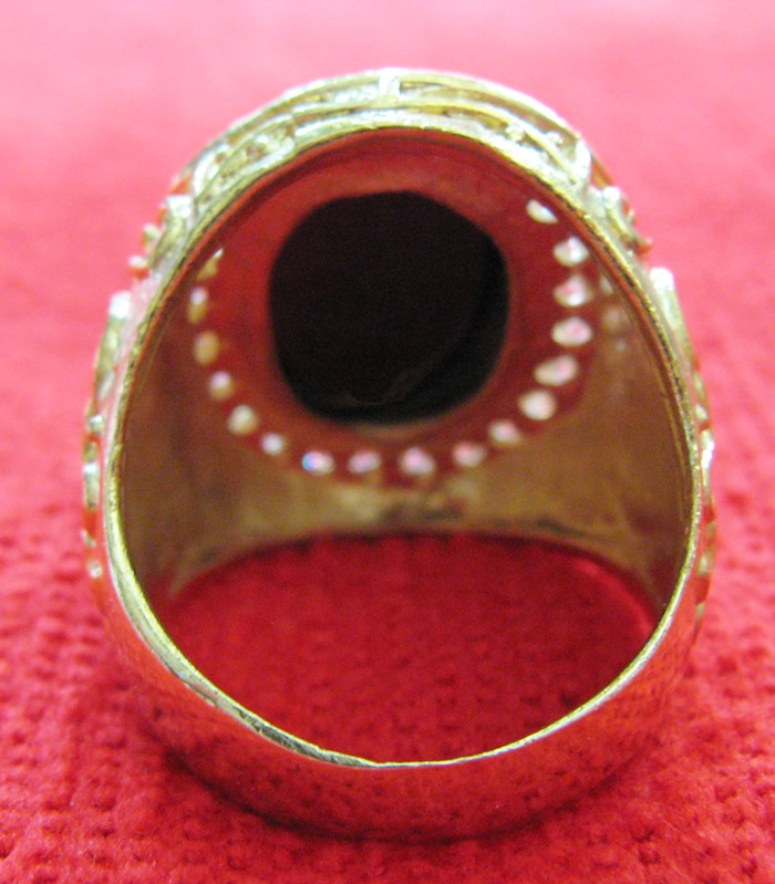 สินค้าหมดค่ะ แหวนพลอยมณีใต้น้ำ(เพชรพญานาค)สีดำเนื้อทองเหลืองล้อมเพชร(ทุกราศี)ค่ะ