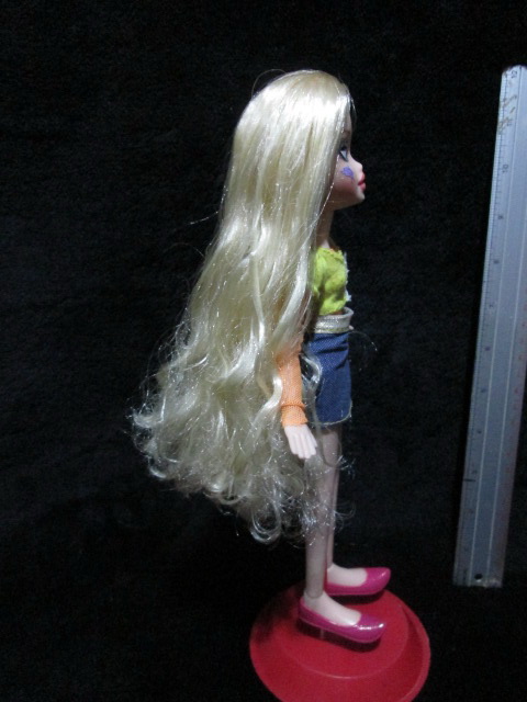 Bratz Fashion Pixiez Cloe ตุ๊กตาบราทซ์มือสองสภาพดี