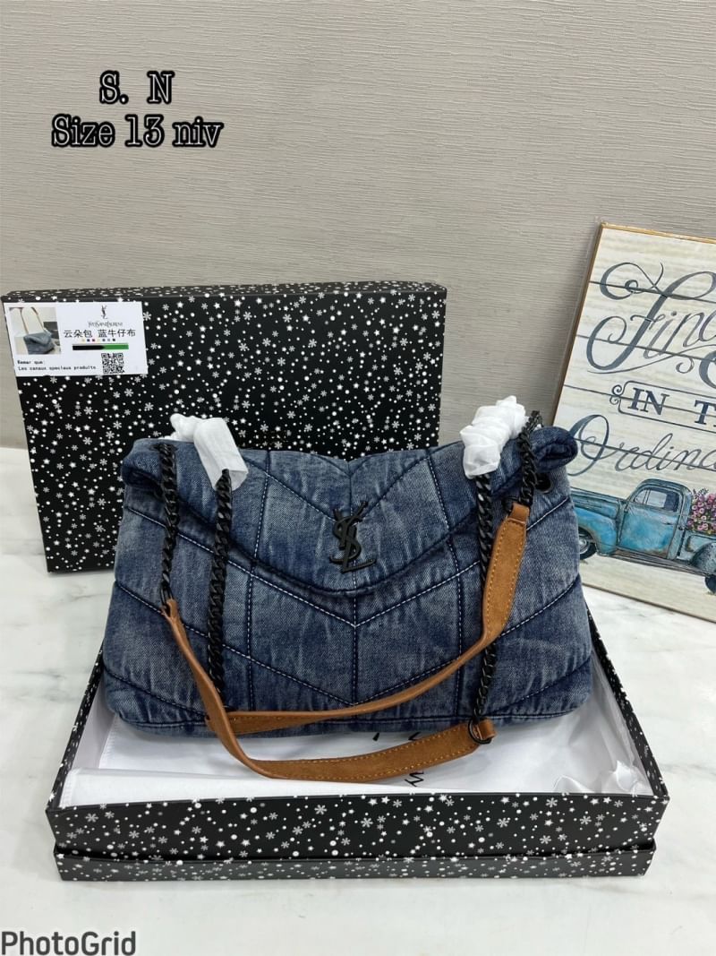 YSL Loulou Puffer Denim Shoulder Bag กระเป๋าสะพายเดนิมควิลท์ เย็บลายเชฟรอนควิลท์สวยมีเสน่ห์ ภายในโล่งกว้าง มีไอเท็มใหม่ที่ต้องรีบมีสวยก่อนใคร รับรองคุ้มค่าและถูกใจแน่นอนน้า