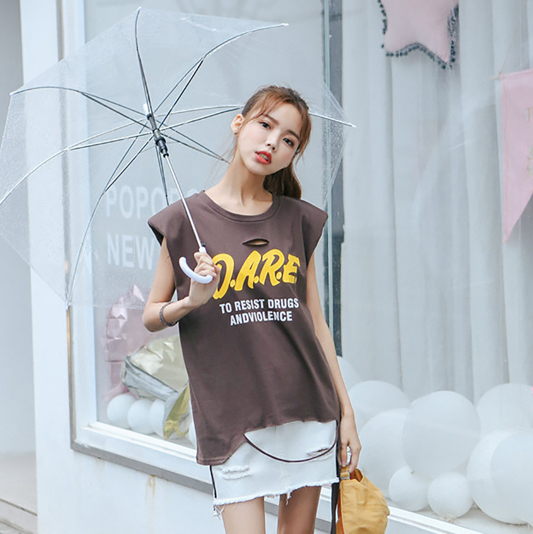 พร้อมส่ง 2 สี 🌾 D.A.R.E Top เสื้อแขนกุดพิมพ์ลาย (IN32289)