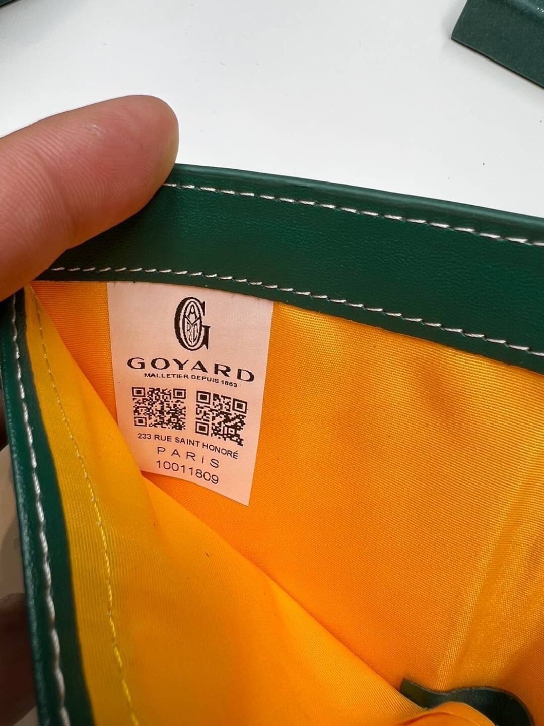 GOYARD WALLET / GOYARD Victoire Bifold Wallet พร้อมส่งที่ไทย เกรดเทพออริจินอล หนังเกรดดีสุด กระเป๋าสตางค์ผู้ชายใบสั้น พร้อมกล่องเขียวแบรนด์สวยหรู อีกรุ่นที่ยอดขายไม่เคยตก ภาพสินค้าถ่ายจากงานขายจริง ใช้งานต่างประเทศได้เลยค่ะ