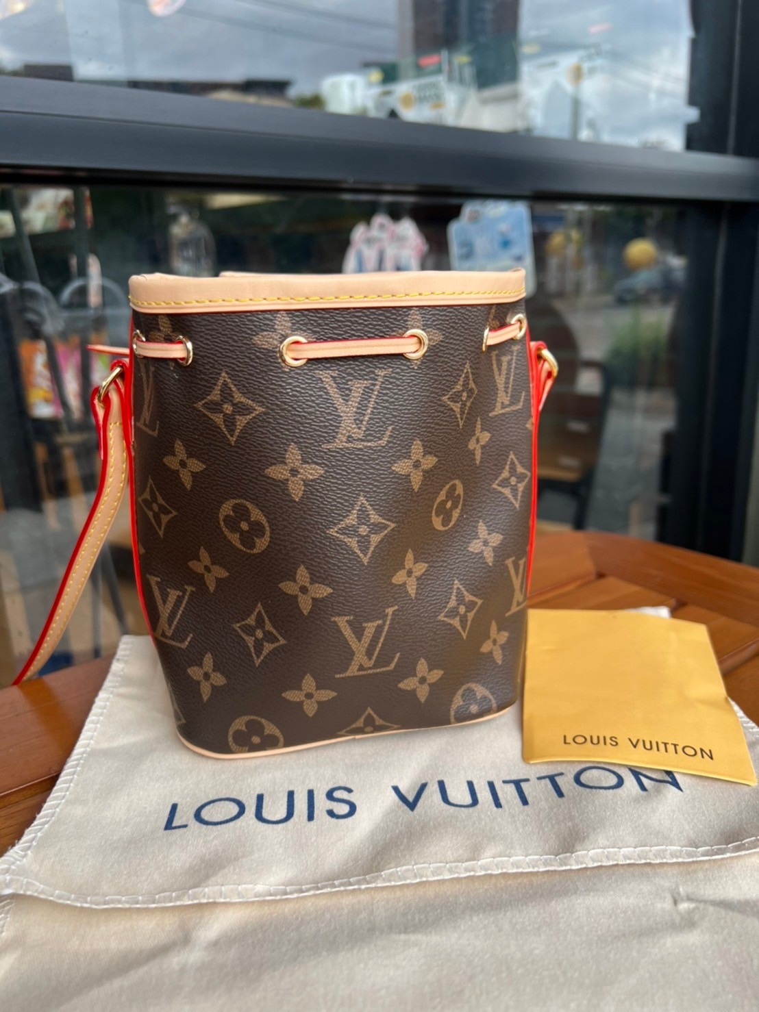 LV Nano Noe Monogram Bag / LV Bag พร้อมส่ง กระเป๋าสะพายข้างไซส์มินิ วัสดุหนังแคนวาส รุ่นยอดนิยม มีน้ำหนักเบา