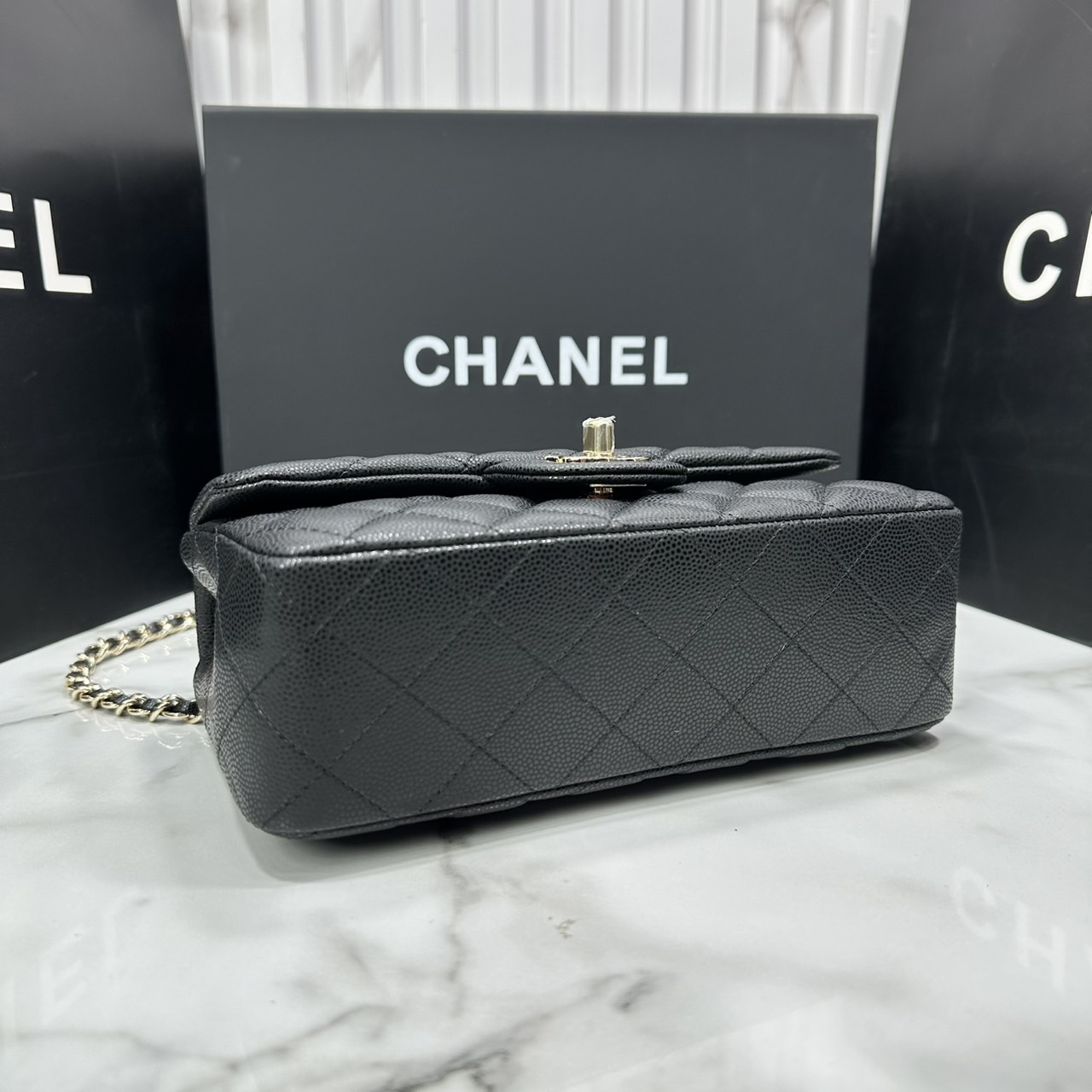 ORI หนังแท้ | CHANEL Classic Flap Bag TopHandle 20cm กระเป๋าสะพายคคลาสสิกพร้อมหูจับ หรูหราระดับตำนาน สวยงามเหนือกาลเวลา