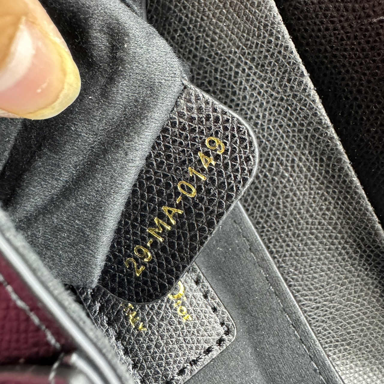 DIOR Mini Saddle Bag with Strap Blue Dior Oblique Jacquard / Black Grained Leather กระเป๋าสะพายทรงอานม้าเอกลักษณ์ของแบรนด์แห่งตำนานความหรู