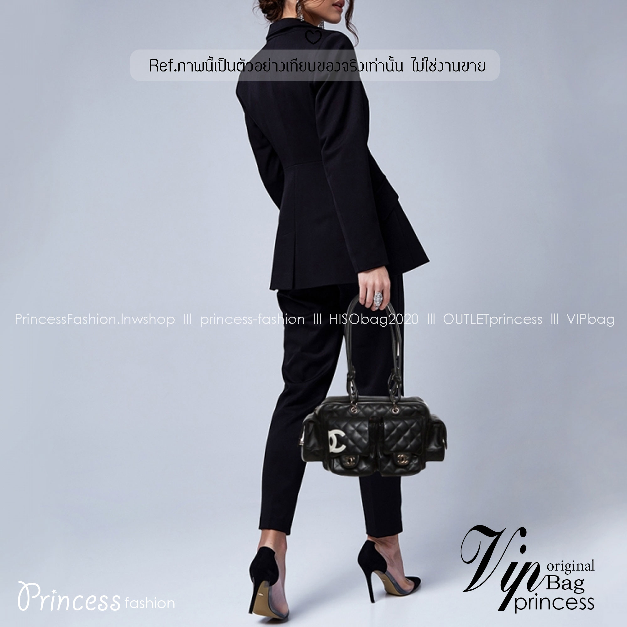 CHANEL Cambon Reporter Handbag ใหม่ล่าสุด กับกระเป๋าสะพายรูปทรงใหม่ มาพร้อมช่องใส่ของหลากหลายมุม แยกสัดส่วนใช้งานง่าย โดดเด่นด้วยโลโก้สีขาวตกแต่งด้านหน้า