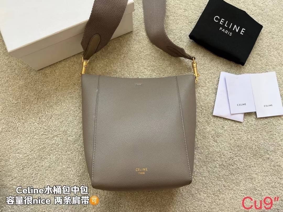 CELINE SANGLE SMALL BUCKET BAG กระเป๋าสะพายทรงบัคเก็ต หนังซอฟอย่างดี น่าใช้มากๆ