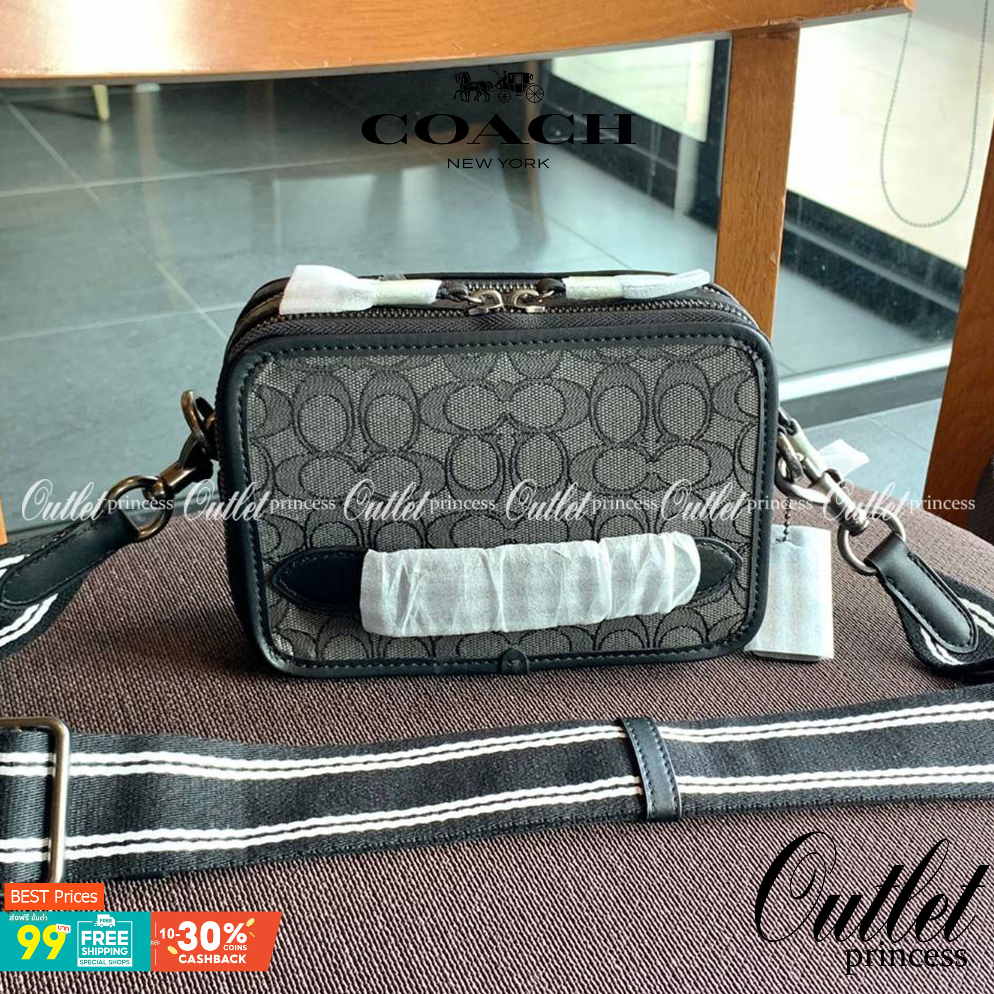 รุ่นสุดคูลล ใช้คู่ได้ทั้งชาย//หญิงเลยค่าา😘 COACH CHARTER CROSS BODY IN SIANATURE JACQUARD((C3780)) 💋พร้อมส่ง สินค้าออกใหม่ ไม่มียังไงไหว!! ✔️กระเป๋าสะพายครอสบอดี้ร์ หรือสามารถสอดมือตรงหนังด้านหน้าถือแบบเก๋ๆได้ด้วยค่าา วัสดุJacquardท