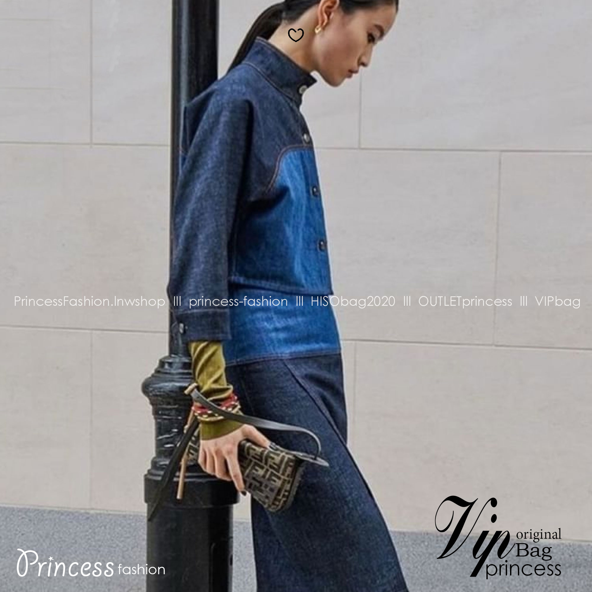 FENDI Simply Mini FF jacquard fabric bag กระเป๋าสะพายไซส์เล็ก กึ่งคลัทช์ มาพร้อมสายสะพายยาว จะถือใบเดี่ยวหรือสะพายข้าง ก็สวยเก๋ ไม่ซ้ำใคร