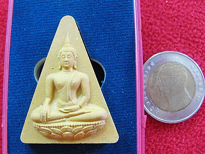 สินค้าหมดค่ะ สมเด็จนางพญา หลวงพ่อโต(พิมพ์กลาง) วัดบางพลีใหญ่ใน รุ่น๑ พ.ศ.๒๕๕๕ กล่องเดิมพร้อมใบคาถาค่ะ