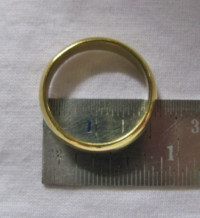 แหวนเกลี้ยงทองเหลืองเบอร์8ค่ะ