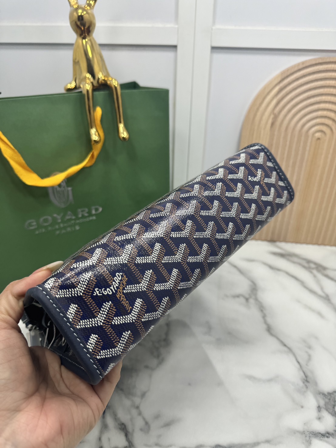 ORI หนังแท้ | Goyard Jouvence MM Toiletry Bag / Goyard Clutch bag กระเป๋าทรงคลัชกะทัดรัด เหมาะสำหรับการเก็บของในแนวตั้งและป้องกันการหกหรือรั่วไหล แคนวาสทำความสะอาดง่าย