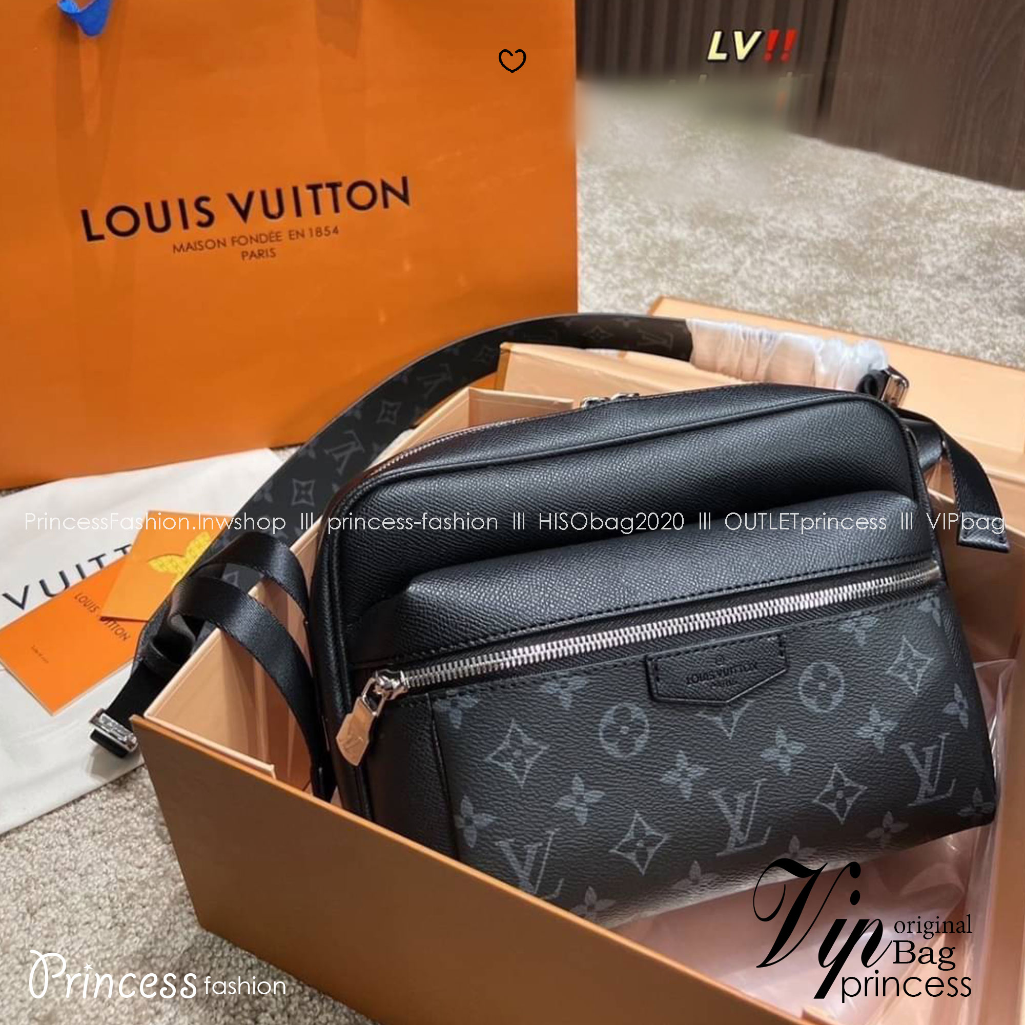 LV Outdoor Messenger Bag Monogram canvas Taiga กระเป๋าสะพายทรงแมสเซ็นเจอร์หนังไทก้า พิมพ์ลายโมโนแกรมช่องหน้า สวยหรูคลาสสิก ขนาดใบกำลังดี ไอเท็มใหม่ที่สามารถใช้ได้ everyday รีบจัดก่อนใครได้เลย!