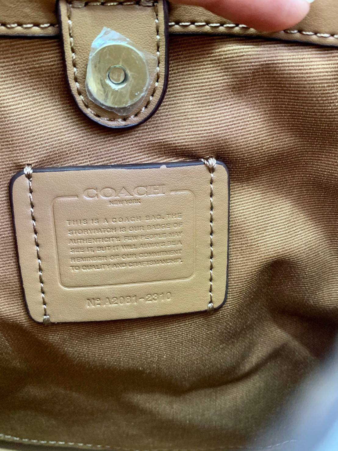 ของแท้ 💯% COACH SMALL TOWN BUCKET BAG WITH DANDELION FLORAL PRINT พร้อมส่งที่ไทยค่ะ! กระเป๋าหิ้ว//สะพายข้าง หนังแท้นิ่มสวย