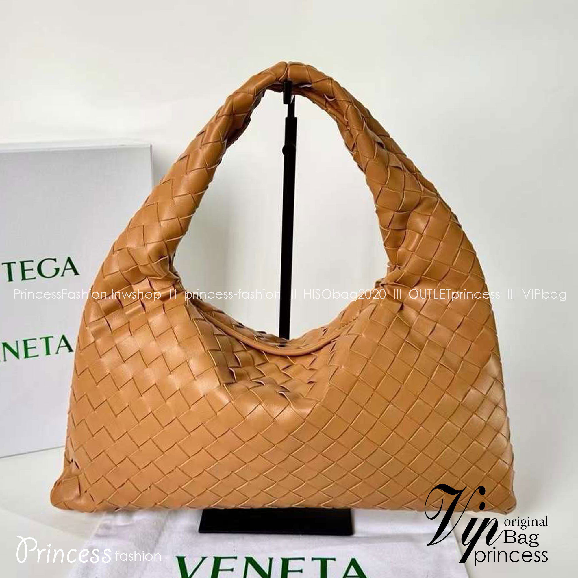 BOTTEGA intrecciato hobo shoulder bag / Bottega Hop Bag กระเป๋าทรงโฮโบ จุของได้เยอะ เกรดออริ สลับแท้ 1:1 ใช้งานต่างประเทศได้