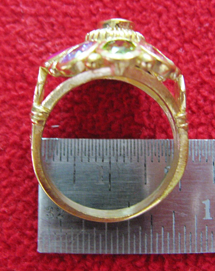 สินค้าหมดค่ะ แหวนพลอยนพเก้า รูปดอกไม้8กลีบ ทองเหลือง แบบ2ค่ะ