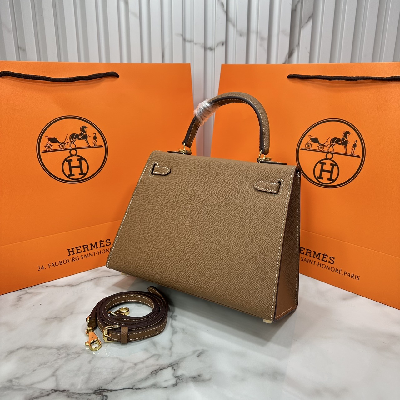 ORI หนังแท้ | Hermes Kelly 25cm / 28cm กระเป๋าสะพายที่สุดแห่งหรูหราลัคชู นิยามของความสง่างามเหนือกาลเวลา แบรนด์เนมในฝัน งดงามดั่งเจ้าหญิง
