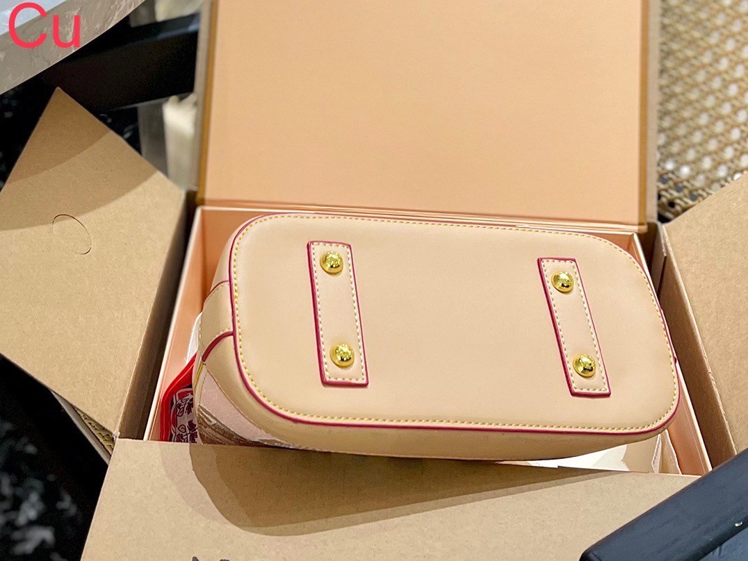 LV Alma BB Damier Azur Canvas Handbags New Spring Collection – Nautical กระเป๋าทรงโดมสุดฮิต เป็นหนึ่งคอลใหม่ที่มอบสีสันสดใสรับ summer ได้ดี ที่สาวๆตามหา สวยสะพายขับผิว อัพลุคไฮน์ที่สุด