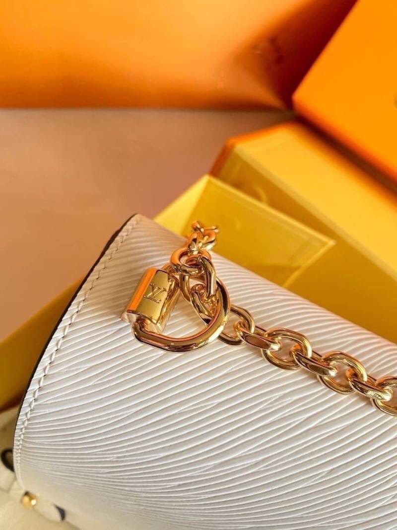 VIP 】หนังแท้ LOUIS VUITTON Epi Twist Shoulder Bag MM 4 สี พร้อมส่งที่ไทย