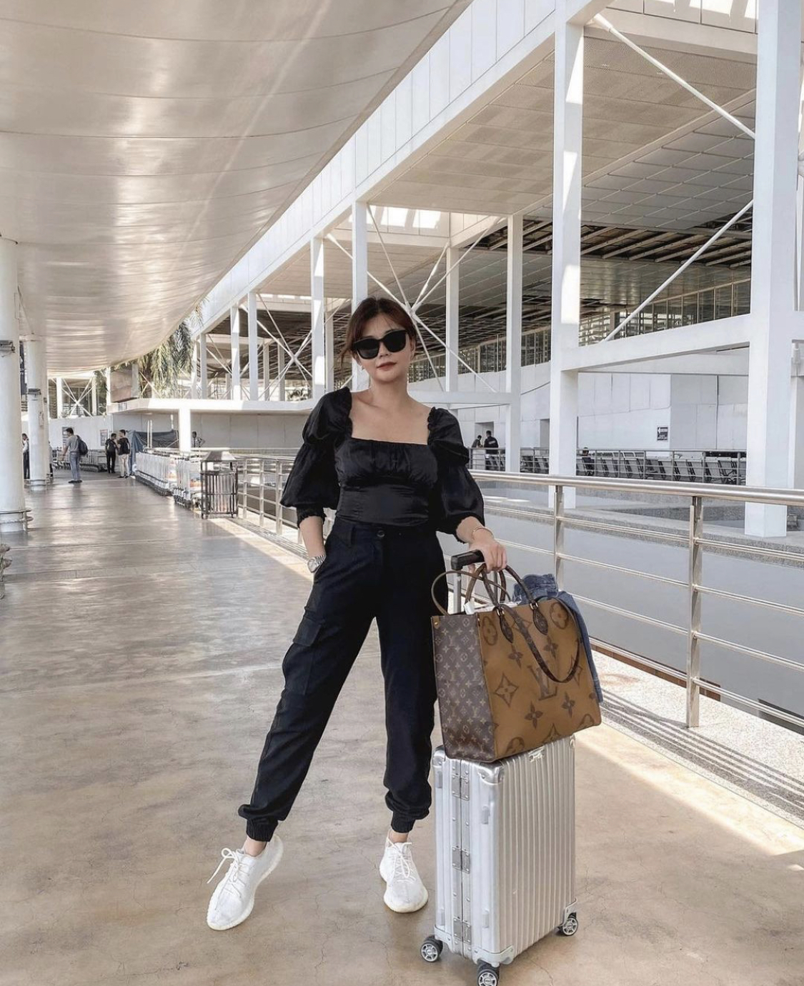 หนังแท้ LOUIS VUITTON ONTHEGO GM พร้อมส่งที่ไทย เกรดใช้งานต่างประเทศได้