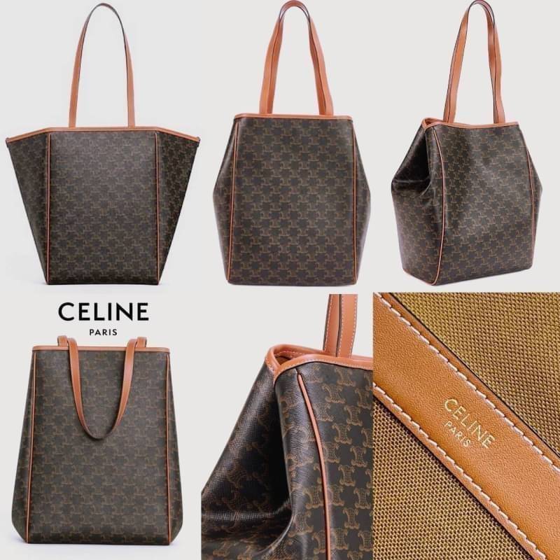 กลับมาตามคำเรียกร้อง! พร้อมส่งรุ่นหายากนะคะ!✴️ RARE ITEMS! NEW CELINE SHOPPING BAG VIP GIFT WITH PURCHASE (GWP) กระเป๋าสะพายพรีเมี่ยมกิ๊ฟ Limited จาก CELINE HAUTEPARFUME DUTY FREE วัสดุ TRIOMPHE CANVAS หนังสวยอยู่ทรงกันน้ำในดีไซน์ทรง TOTE สวยหรูคลา