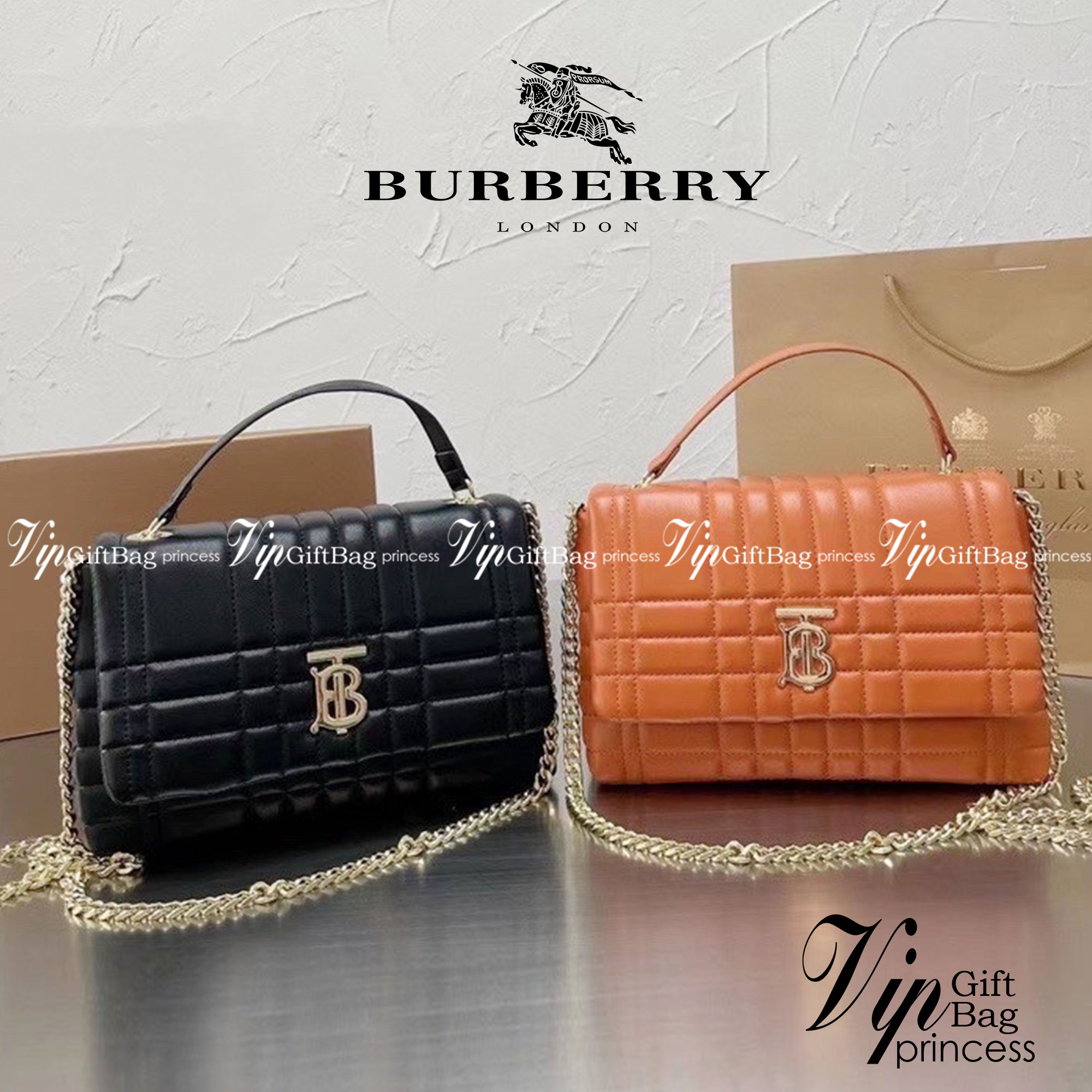 BURBERRY FRAGRANCES QUITED LAMBSKIN BAG / Burberry Shoulder Bag กระเป๋าสพายจะถือหรือสพายก็ได้หลายลุคเลยค่ะ วัสดุหนังนิ่มสวยหรูดูดี ภายในโล่งกว้าง ใส่มือถือ กระเป๋าสตางค์ได้ มาพร้อมสายสะพายโซ่ทองต่อหนังรองบ่าสามารถซ้อนสายสั้นสะพายไหล่ได้ หรือใช้สายยาว Cros