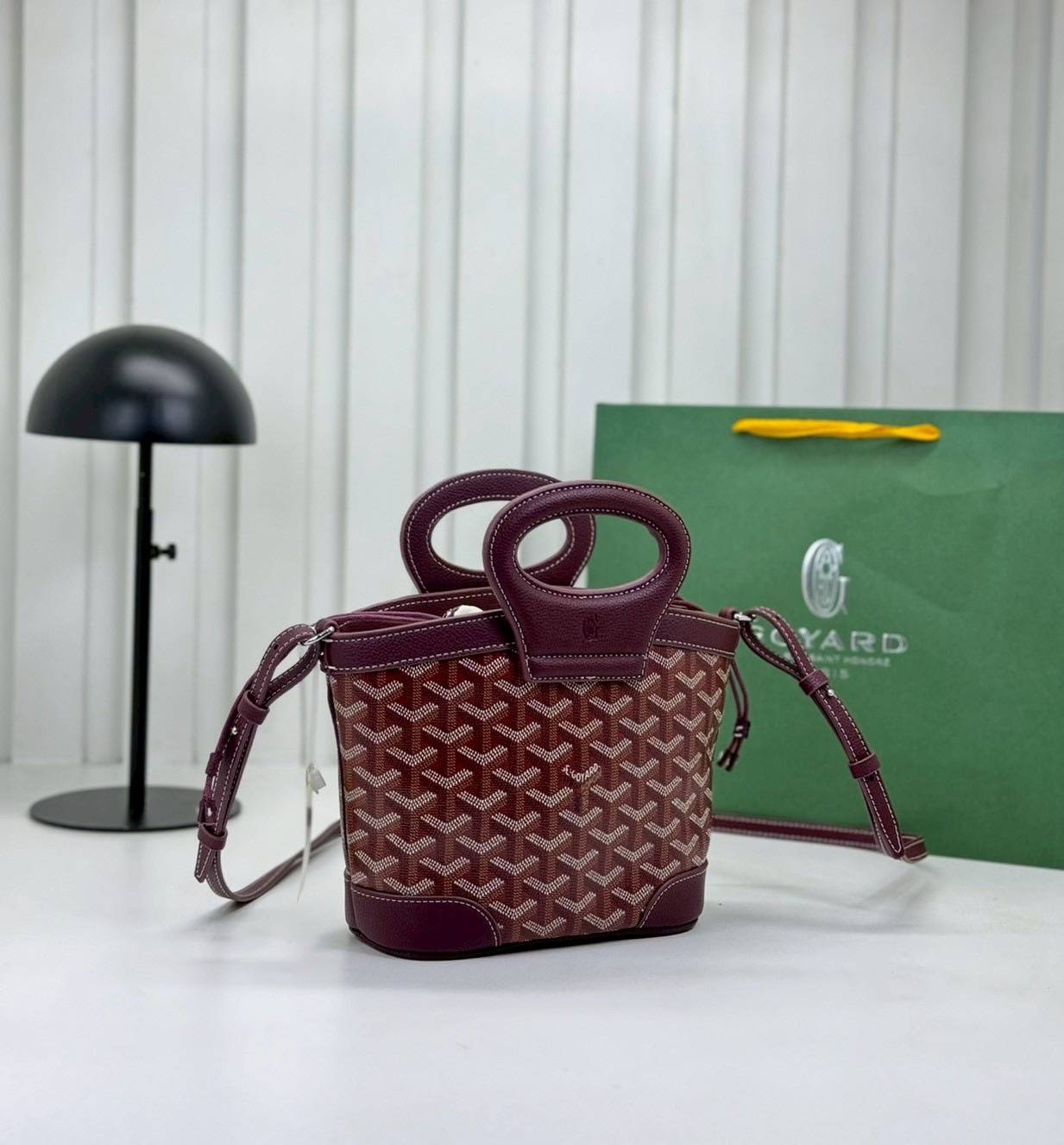 ORI หนังแท้ | Goyard Beluga Mini Bag กระเป๋าสะพายทรงบัคเก็ต พร้อมหูจับในตัว สะดวกใช้งาน ด้านในเป็นผ้าดีไซน์ผูก เพิ่มความน่ารักน่าใช้ สวยมากค่ะ