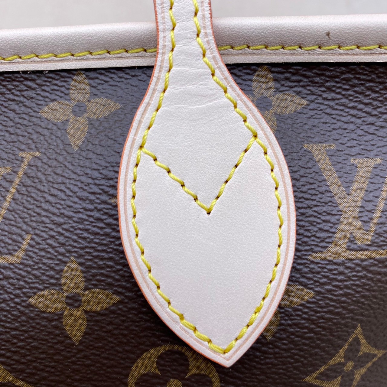 LV Neverfull BB Monogram Canvas - Handbags ดีไซน์ใหม่ใบเล็กน่ารัก เกรดออริ สลับแท้ ใช้งานต่างประเทศได้