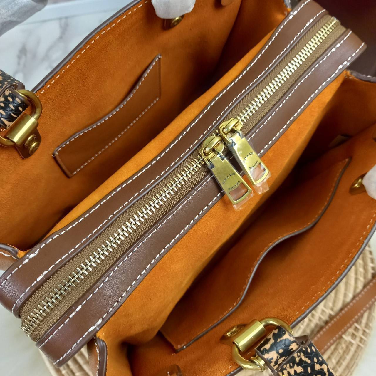 ดีเทลเนียบมาก คลาสสิค หรูหราได้ใจ😘🌺//>>COACH ROGUE 25 IN SIGNATURE TEXTILE JACQUARD WITH SNAKESKIN DETAIL(COACH C5467)🍁กระเป๋ารุ่นคลาสสิค หรูหรา มีรสนิยม จะถือ หรือสะพายได้ตามดีไซน์การใช้งานเลยจ้า// วัสดุ jacquard ลาย signatu