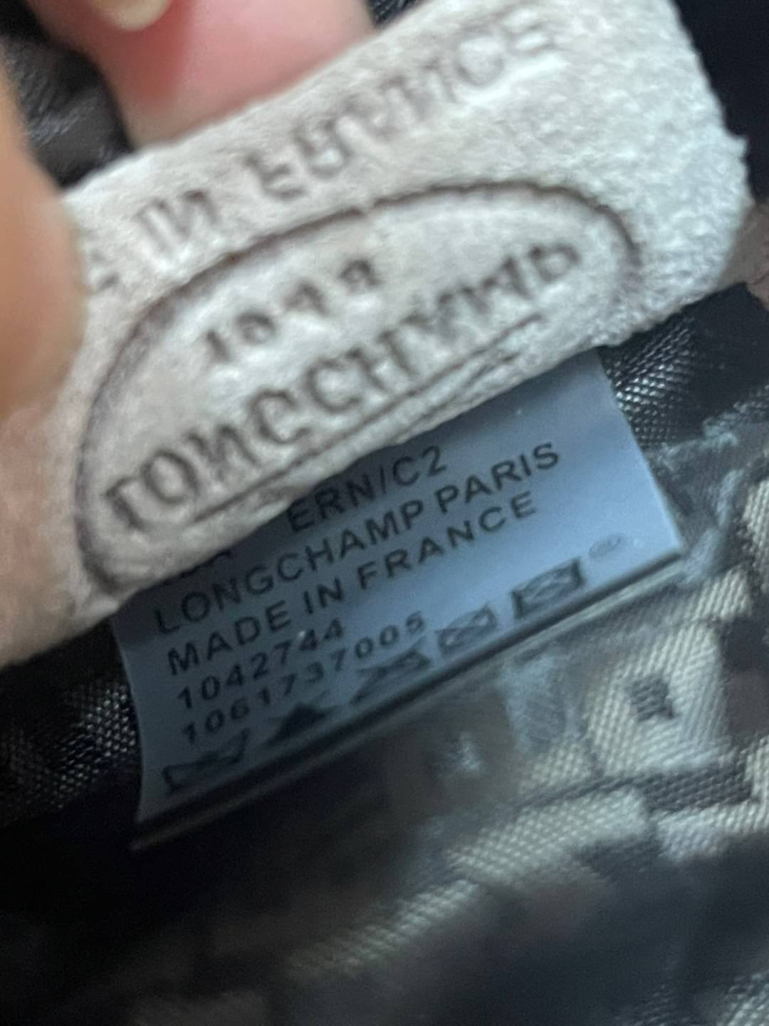 Longchamp Le Pliage Cuir Crossbody Bag อีกหนึ่งคอลเลคชั่น Le Pliage Cuir หนึ่งในตระกูลกระเป๋าสุดไอคอนิก