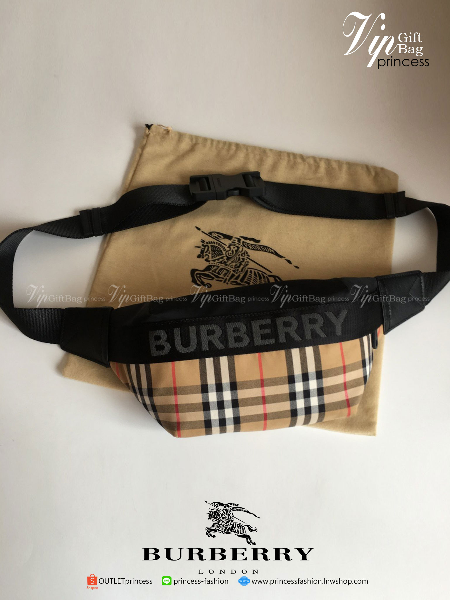 BURBERRY FRAGRANCES BAG VIP GIFT WITH PURCHASE (GWP) พรีเมี่ยมกิ๊ฟ Limited จากน้ำหอม BURBERRY วัสดุ Nylon & Canvas