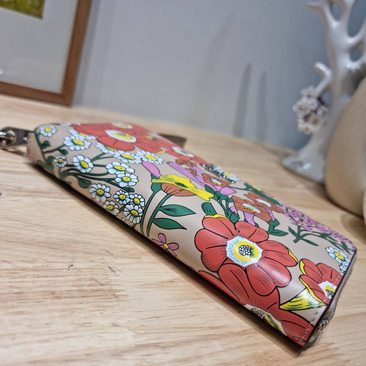 COACH LONG ZIP AROUND WALLET WITH FLORAL PRINT CJ373 / CR930 กระเป๋าสตางค์ใบยาวลายดอกไม้สดใส เกรดท็อปออริ เกรดดีสุด สลับแท้ 1:1 ใช้ต่างประเทศได้