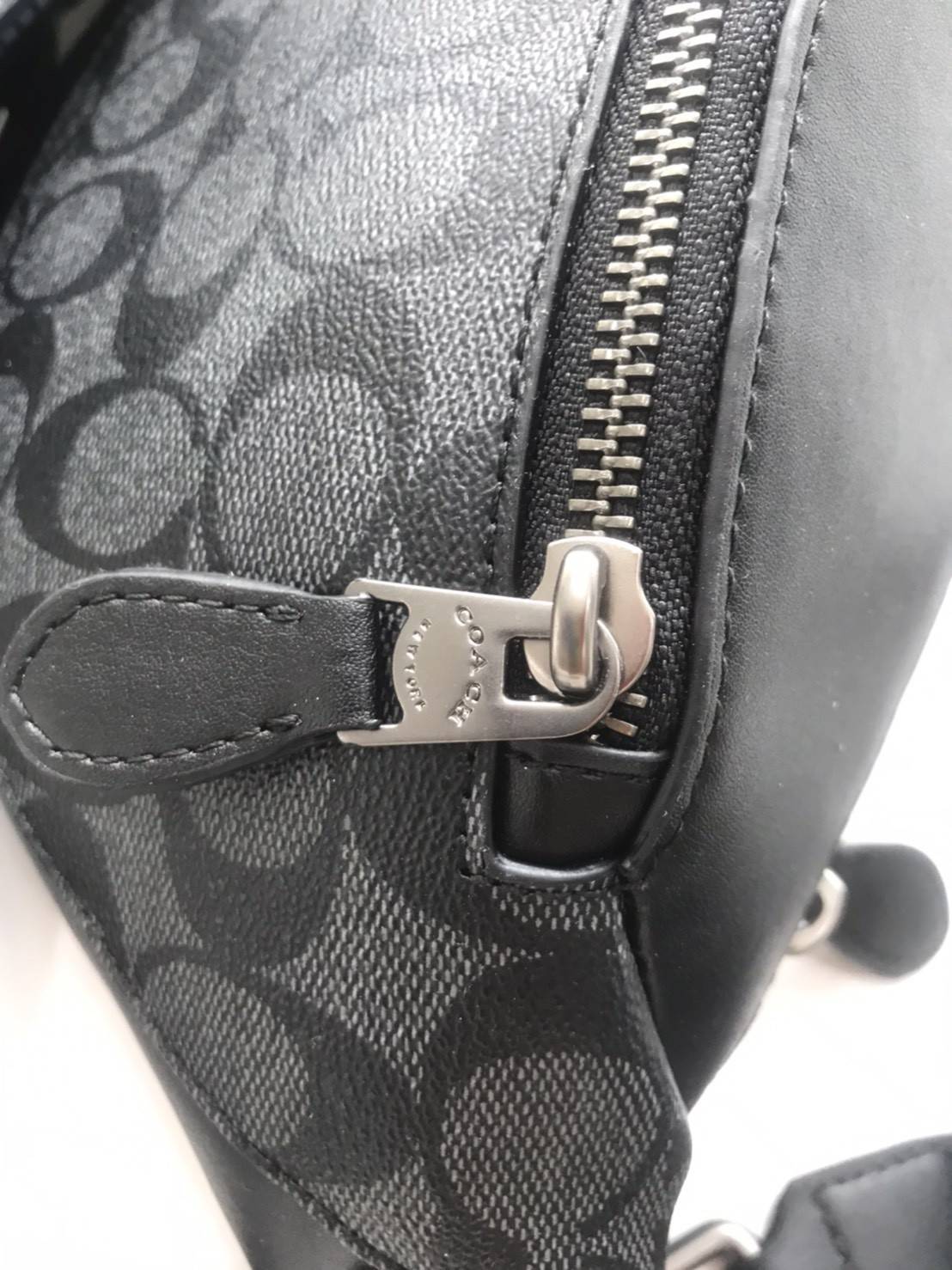 Coach F84711 Warren Mini Belt Bag In Signature Canvas กระเป๋าคาดอก คาดเอว ขนาดกำลังดี ใช้งานง่าย ใช้ได้ทั้งหญิงและชาย