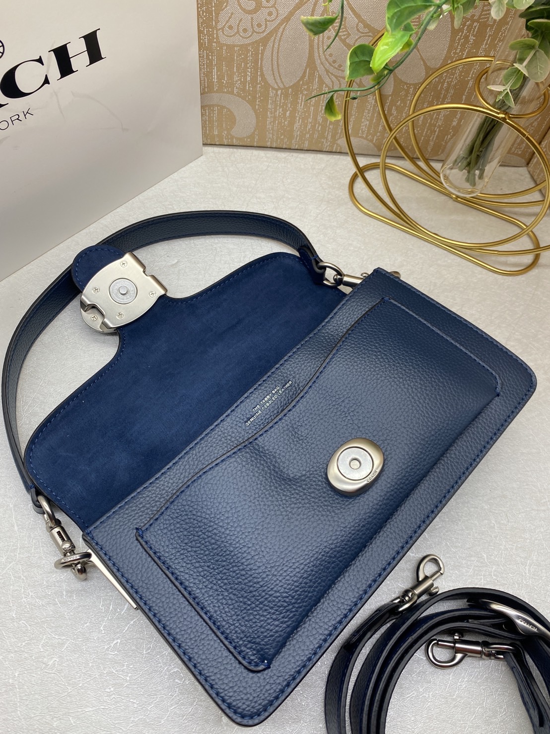 COACH TABBY CROSSBODY WRISTLET 26cm สีใหม่ล่าสุด ต้อนรับสงกรานต์นี้ รุ่นนี้ต้องเข้าแล้ว พกพาได้ตลอดวันเลย ห้ามพลาดค่ะ! พร้อมส่งที่ไทย