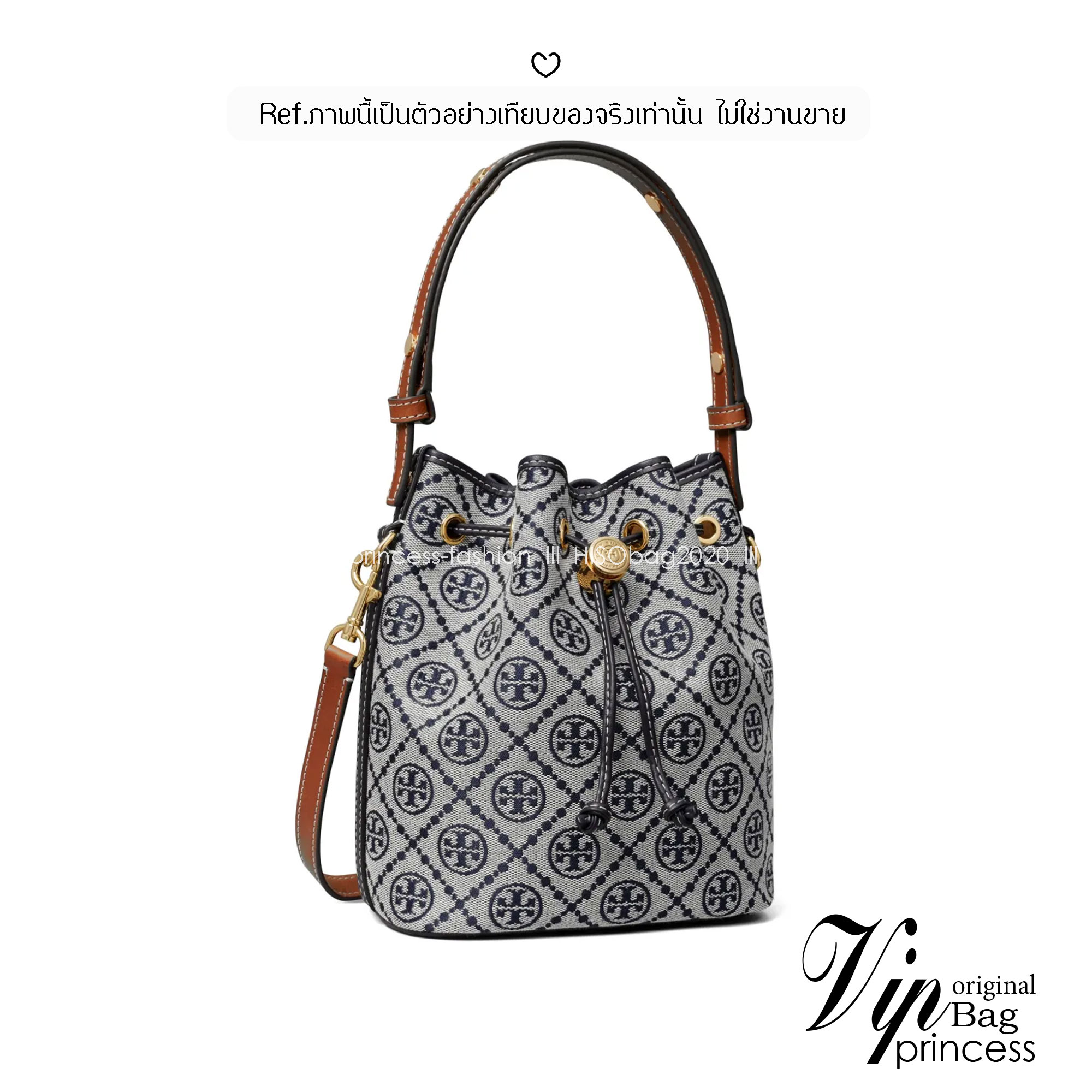 TOP ORI หนังแท้ | เกรดดีสุด TORY BURCH T MONOGRAM BUCKET BAG (ดีไซน์ใหม่) ใหม่ล่าสุดได้สวยก่อนใคร กับกระเป๋าบัคเก็ตยอดฮิต ที่มาในดีไซน์ใหม่ สายคล้องในตัวสามารถปรับได้ รูปทรงและลวดลายสวยชัดคลาสสิค