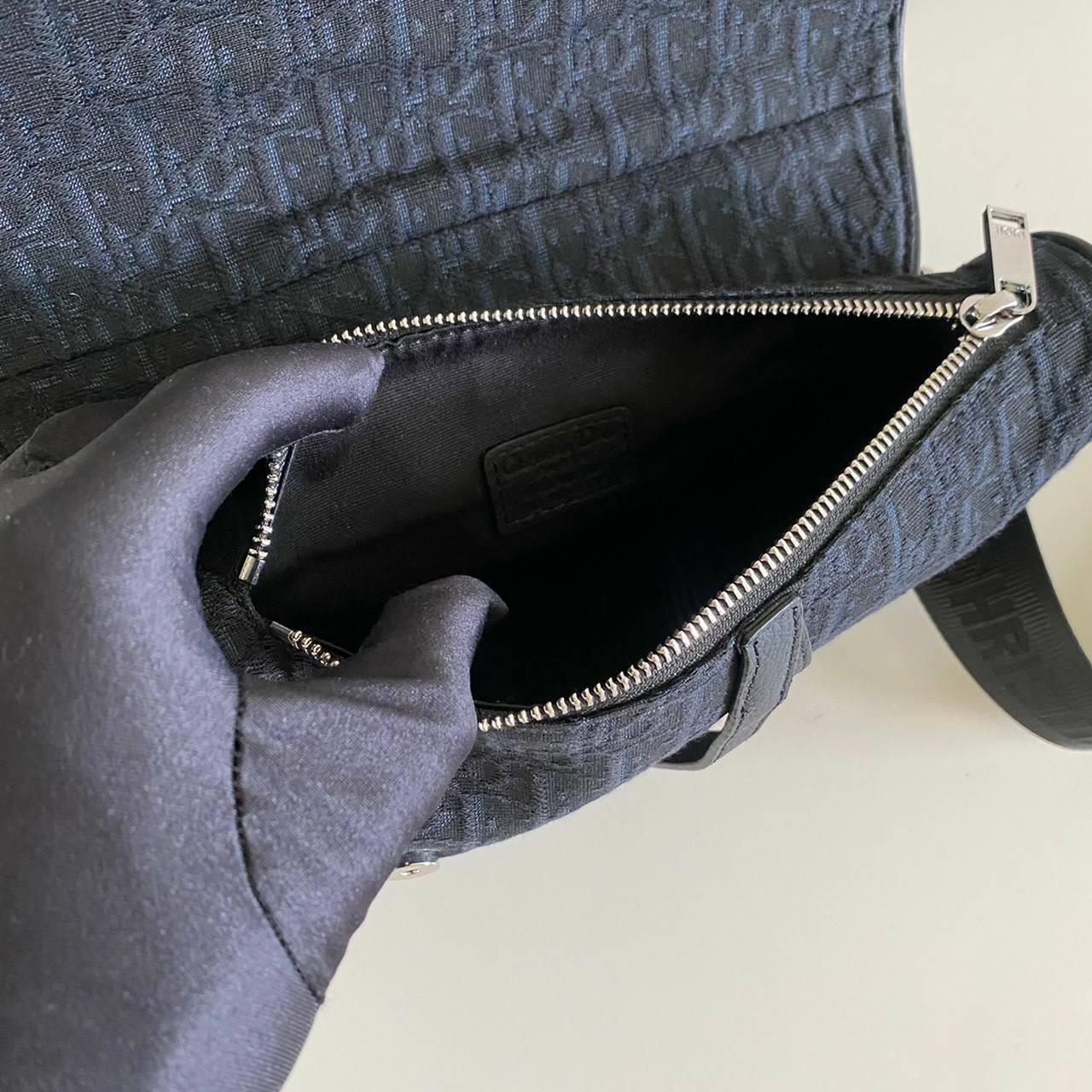 VIP 】𝐂𝐇𝐑𝐈𝐒𝐓𝐈𝐀𝐍 𝐃𝐈𝐎𝐑 SADDLE BAG Black Dior Oblique Jacquard พร้อมส่งที่ไทย 2 สีสุดคลาสสิก กระเป๋าสะพายข้าง สายปรับขนาดได้ จุของได้เยอะ ใช้ได้ทั้งหญิงชาย