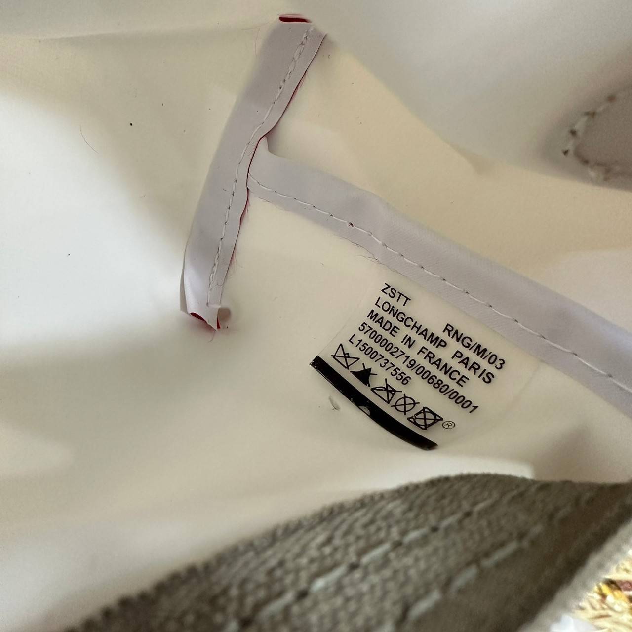 LONGCHAMP LE PLIAGE ORIGINAL Pouch with handle กระเป๋าใบเล็กขนาดกระทัดเหมาะกับใส่ของจำเป็นจุกจิก กันน้ำได้ พร้อมส่ง