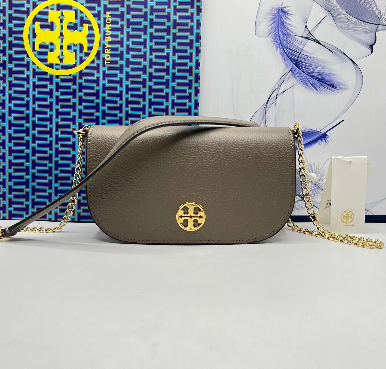 TORY BURCH Chelsea Pebbled Crossbody Bag กระเป๋าสะพายเรียบหรู เกรดออริ สลับแท้ 1:1 ใช้งานต่างประเทศได้
