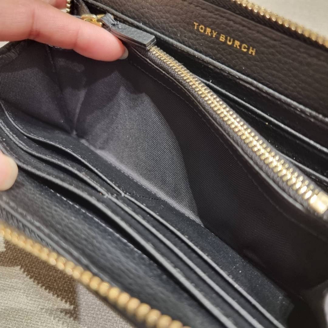 TORY BURCH MCGRAW ZIP CONTINENTAL WALLET กระเป๋าสตางค์ใบยาวรุ่นหายาก จัดเต็มสีสวยพร้อมส่ง ขนาดกำลังพอเหมาะ วัสดุหนังวัวสัมผัสดีมาก