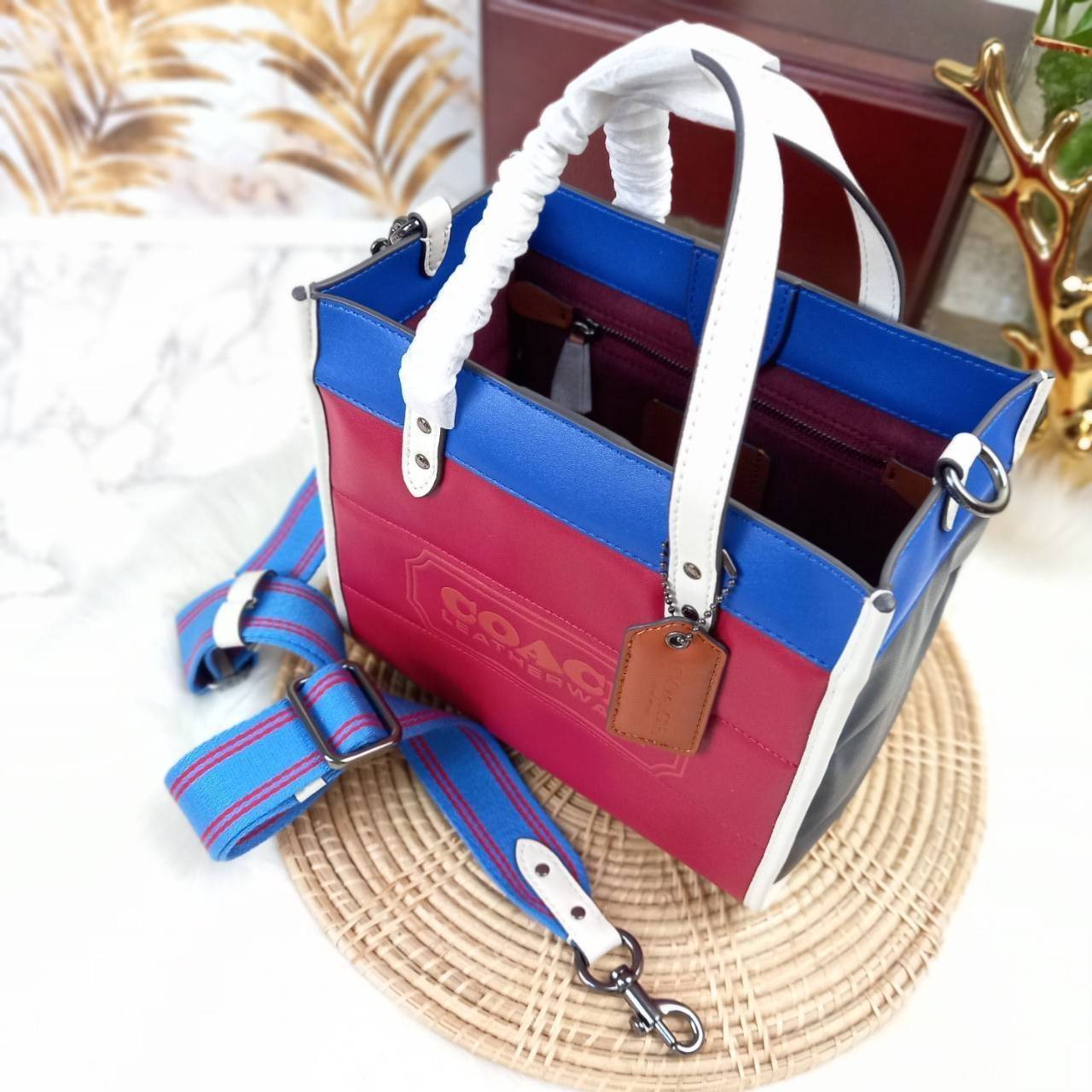 COACH CASUAL STYLE STREET STYLE 2WAY PLAIN LEATHER ELEGANT STYLE (C6958 C6852) 🌺 ที่สุด! ของที่สุด!! กระเป๋าถือ กระเป๋าสะพายรูปทรงสุดฮิต สุดคลาสสิค รุ่น UNISEX ที่ชิคๆ สบายๆ ได้ทั้งชายและหญิง// วัสดุหนังแท้ทั้งใบ ตัดเย็บด้วยหนังเนื้อนุ่มพิเศษ หนา 