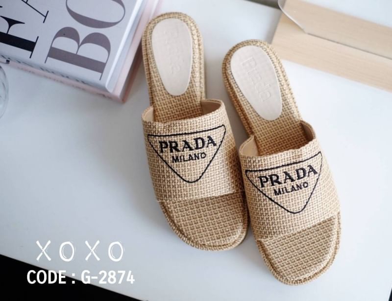 PRADA Shoes รองเท้างานสวม วัสดุผ้าลายกระสอบ ทรงเตารีด ส้นเสมอ น้ำหนักเบา ใส่สบาย ไม่เขย่ง เข้าทรงรูปเท้า