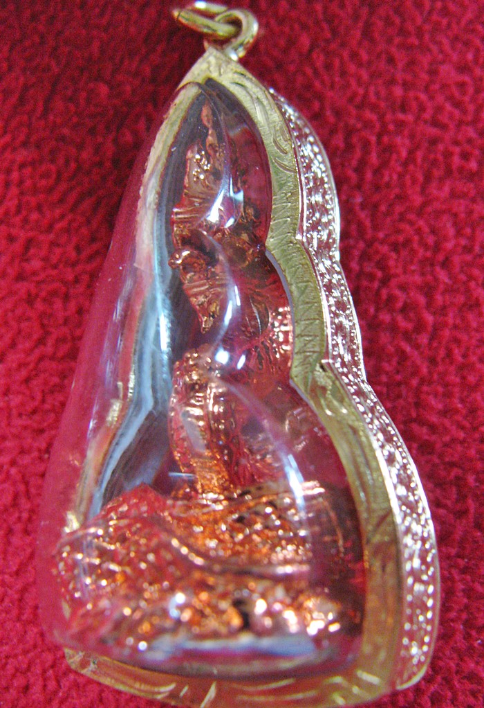 สินค้าหมดค่ะ จี้พญานาคองค์ใหญ่เนื้อทองเหลืองชุบนาคเลี่ยมทองไมครอนพร้อมใบคาถาค่ะ