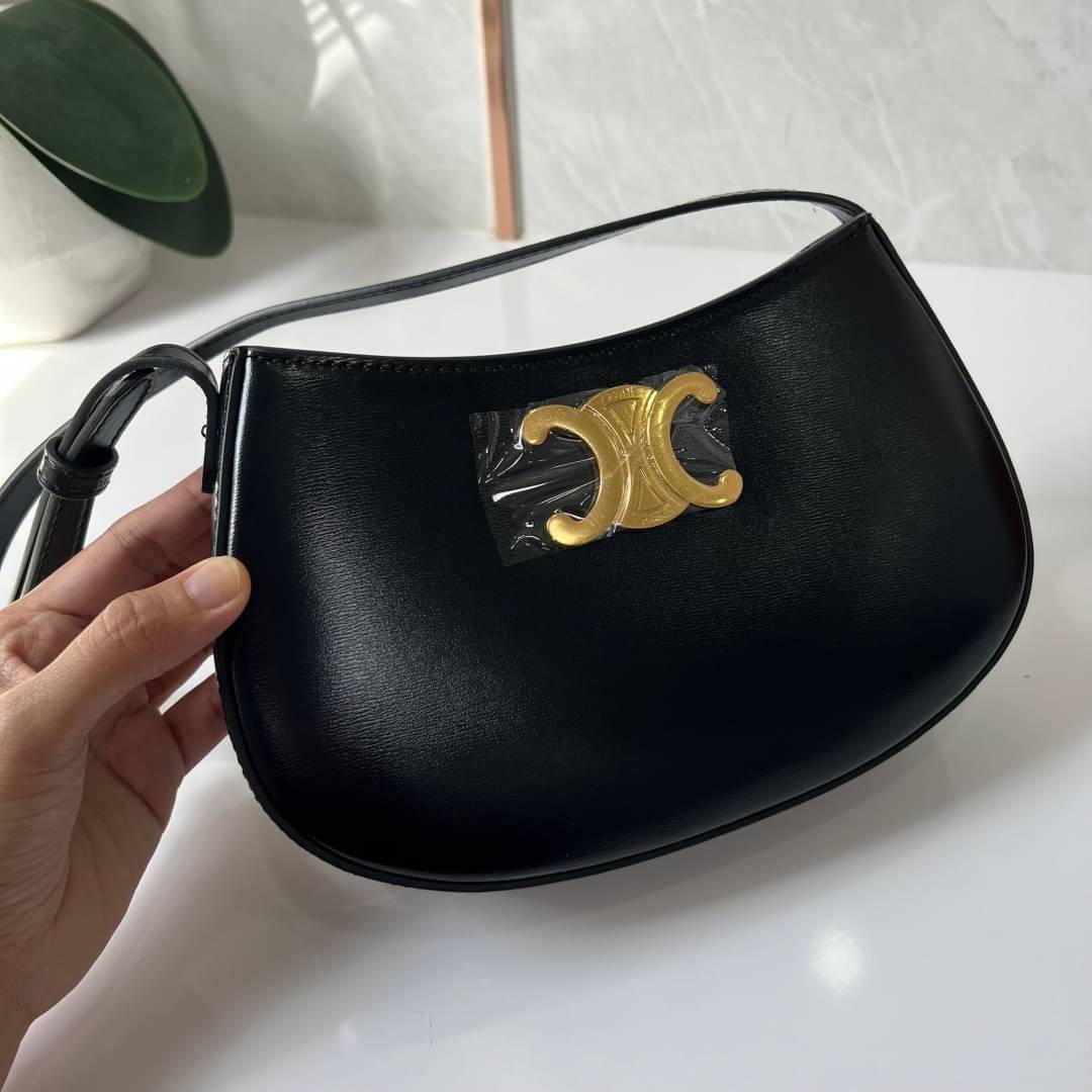 CELINE MEDIUM TILLY BAG IN SHINY CALFSKIN กระเป๋าสะพายไหล่/สะพาย คอลใหม่ทรงสวย มาแรง สวยหรูหรา