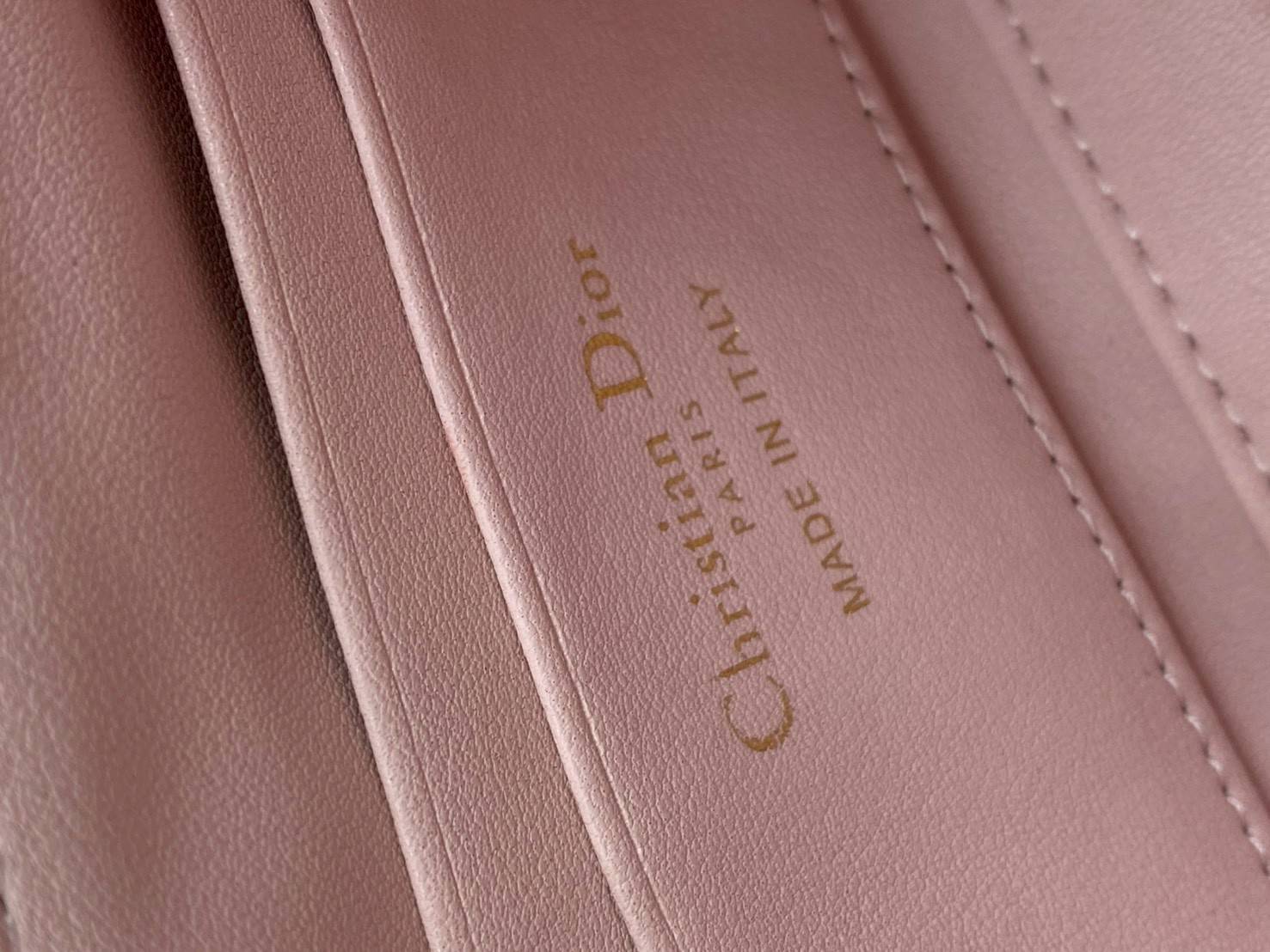 ORI หนังแท้ | DIOR Mini 30 Montaigne Cigale bag / DIOR Mini Miss Caro Cigale bag กระเป๋าสะพายไหล่ทรงโฮโบ ขนาดมินิเสริมไลน์ 30 Montaigne ด้วยรูปทรงทันสมัยและประณีตบรรจง