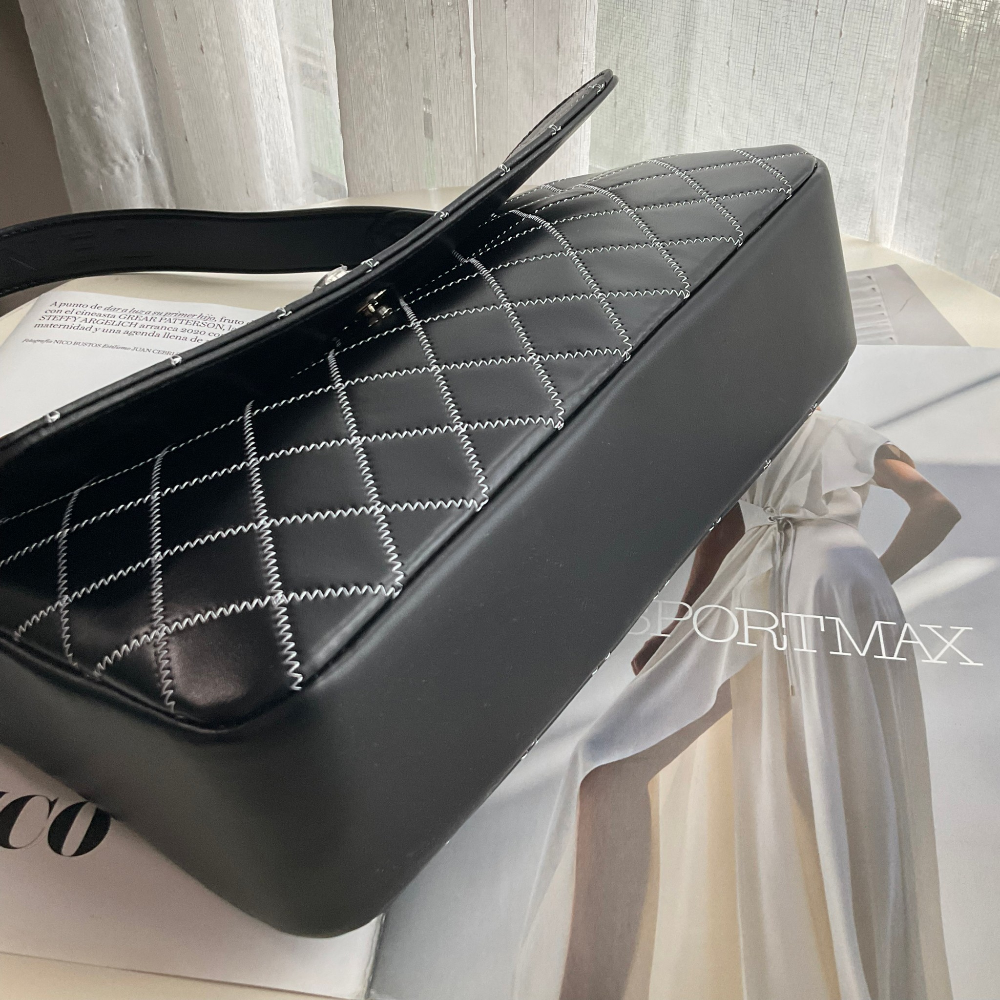 Chanel E/W Quilted Chain Stitch Flap Bag - Black Shoulder Bag / CHANEL VIP CROSSBODY BAG กระเป๋าทรงสะพายข้าง หนังพียู อะไหล่เงิน เย็บกิมมิคตารางสีขาว