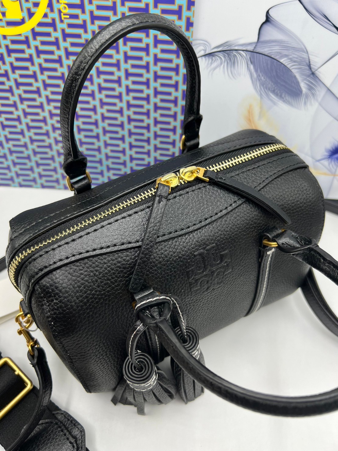 Tory Burch Thea Mini Web Satchel Crossbody Bag / Tory keepall พร้อมส่ง กระเป๋าสะพายทรงหมอนขนาดกลางกำลังน่ารัก เกรดท็อปออริจินอล