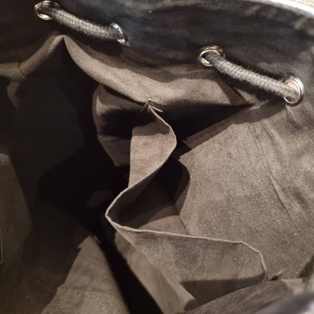 LV Christopher PM Monogram Eclipse Reverse เป้สะพายหลังใบใหญ่ LV MONOGRAM BACKPACK ที่หนุ่มๆตามหากันมากที่สุด LONG WEEKEND กระเป๋าใบใหญ่ต้องมี!! รุ่นสุดฮอต!! ด้วยรูปทรงที่คลาสสิค สไตล์เอกลักษณ์ วัสดุหนังแคนวาส ทนทาน