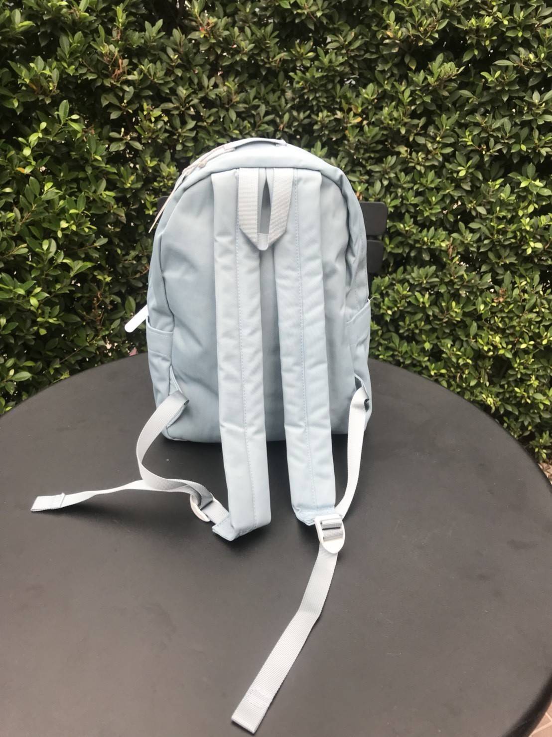 มาแล้ววว แบรนน้องใหม่ CILO CALA กระเป๋าเป้ที่ตอนนี้ฮิตในกลุ่มสาววัยรุ่นที่ญี่ปุ่น และนี้เป็นรุ่นลิมิตเตด CILOCALA FUR BACKPACK สะดุดตาตรงที่มีขนเฟอร์นุ่มนิ่ม อยู่ตรงช่องกระเป๋าซิปด้านหน้า ทำให้ใบนี้ดูน่ารัก หวาน ฟรุ้งฟริ้งขึ้น