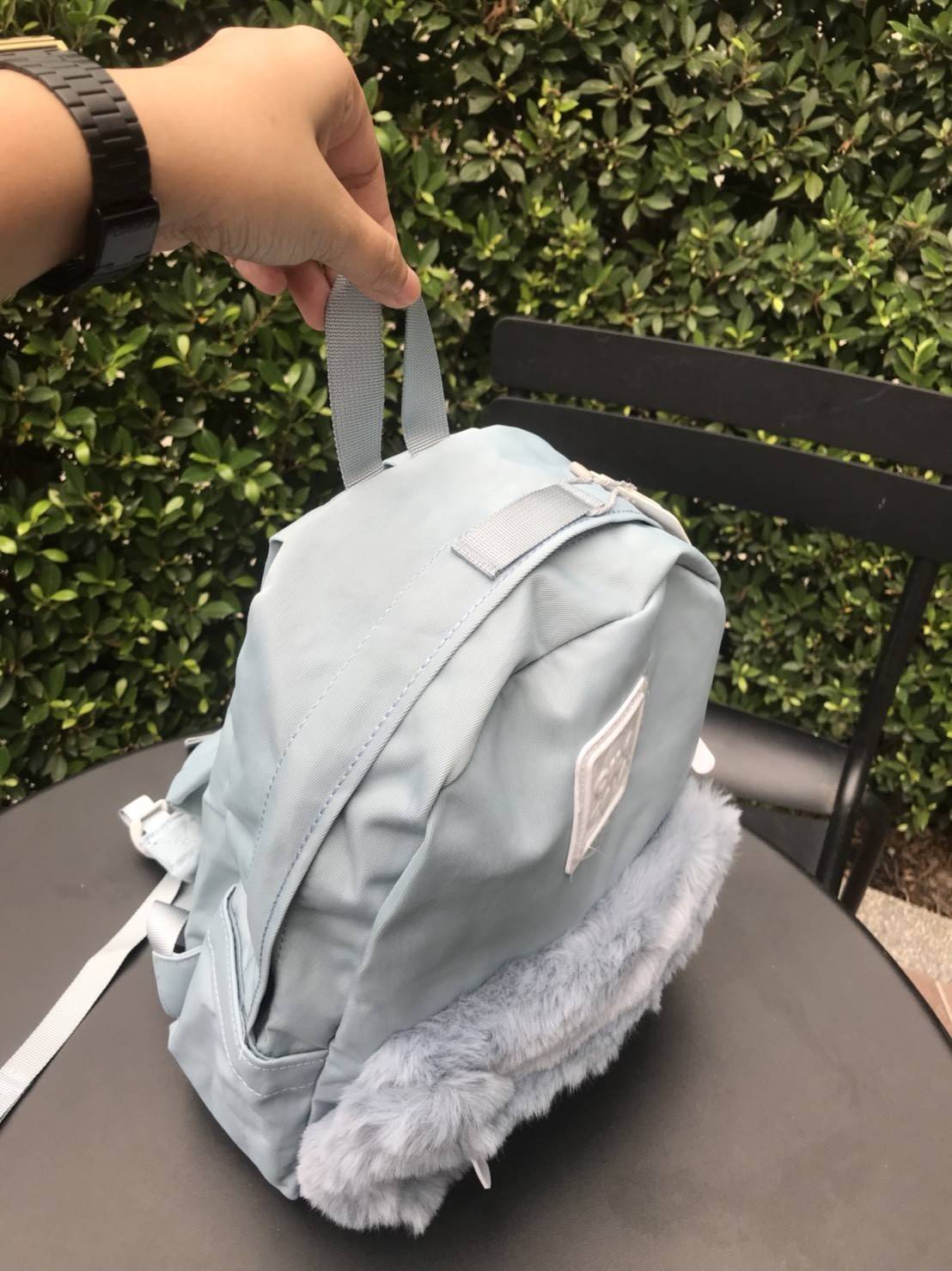 มาแล้ววว แบรนน้องใหม่ CILO CALA กระเป๋าเป้ที่ตอนนี้ฮิตในกลุ่มสาววัยรุ่นที่ญี่ปุ่น และนี้เป็นรุ่นลิมิตเตด CILOCALA FUR BACKPACK สะดุดตาตรงที่มีขนเฟอร์นุ่มนิ่ม อยู่ตรงช่องกระเป๋าซิปด้านหน้า ทำให้ใบนี้ดูน่ารัก หวาน ฟรุ้งฟริ้งขึ้น