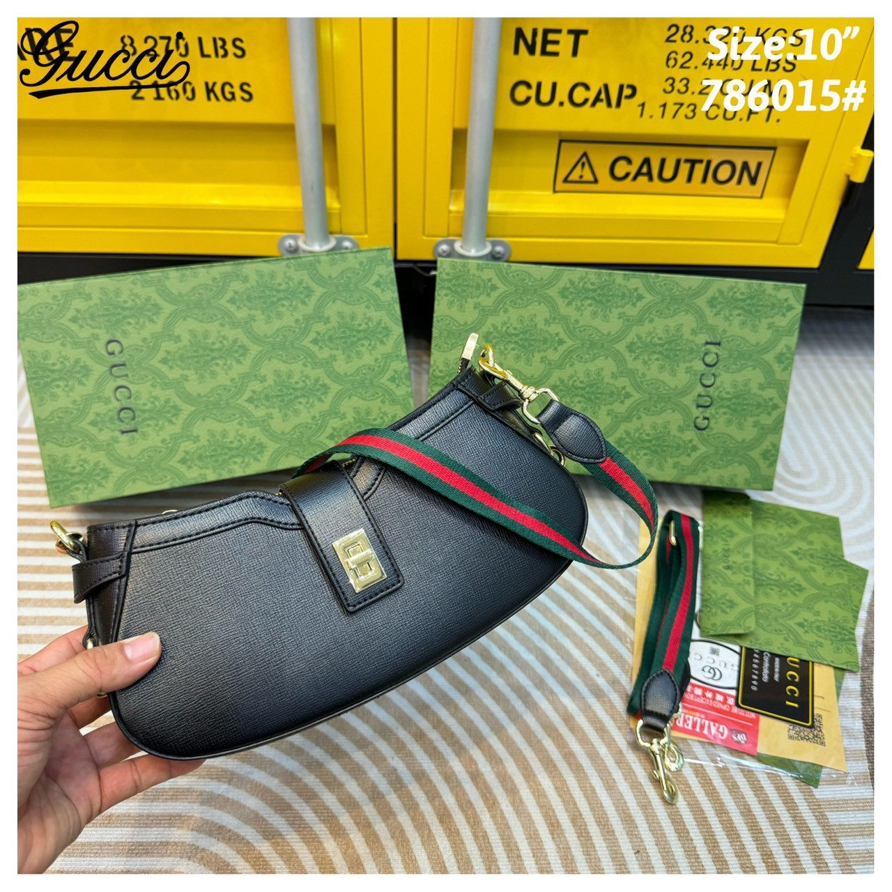 GUCCI moon side mini shoulder bag กระเป๋าสะพายไหล่ดีไซน์วินเทจ คลาสสิคลัคชู ดูผู้ดี สวยแบบน้อยแต่มาก สวยย้อนยุค ขนาดกำลังสวย