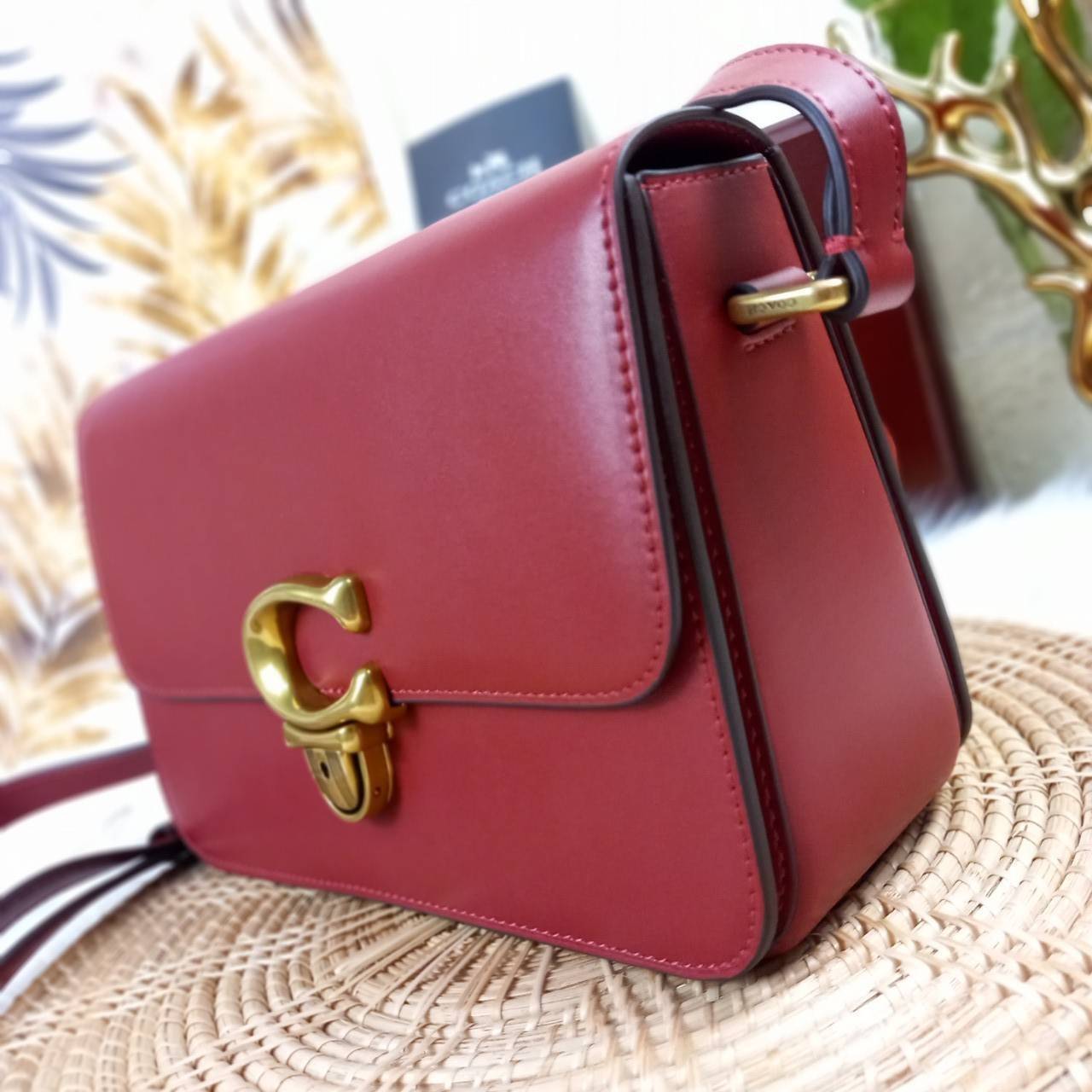 สวยละมุนตาละมุนใจม๊ากก!!🌺🌈 //>>COACH STUDIO GLOVETANNED LEATHER SHOULDER BAG (C6641)🌺ห้ามพลาดเด็ดขาด!! สวยละมุน เรียบหรู ดูแพงสุดๆ!! //กระเป๋าถือ กระเป๋าสะพาย ดีไซน์เนี้ยบ! เฉียบมาก!// วัสดุหนังแท้ หนังเรียบเต็มใบ อยู่ทรง สวย